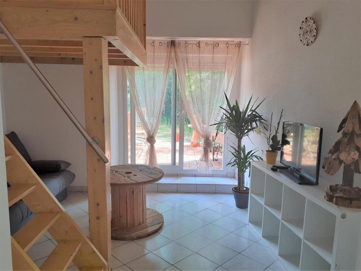 Appartement Rez De Chaussee Avec Terrasse Et Jardin Tence Экстерьер фото